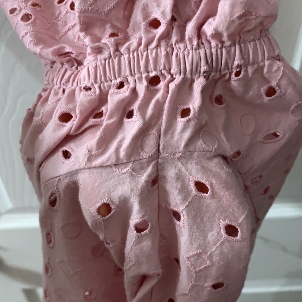 Universal Thread Eyelet Top - Picture 10 of 12
